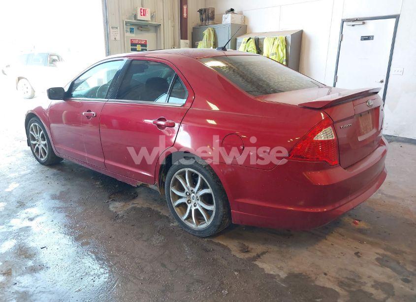 Photo 3 of 2011 Ford Fusion SE (VIN 3FAHP0HA6BR189600)