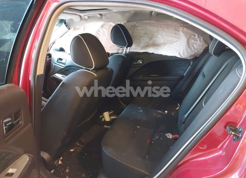 Photo 8 of 2011 Ford Fusion SE (VIN 3FAHP0HA6BR189600)