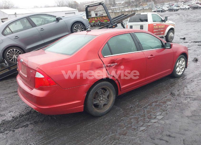 Photo 4 of 2011 Ford Fusion SE (VIN 3FAHP0HA6BR200644)