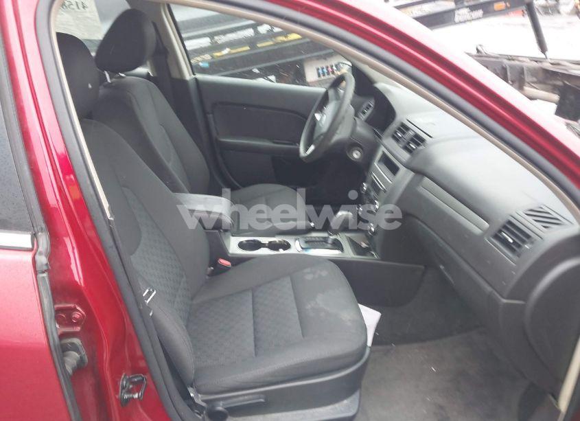 Photo 5 of 2011 Ford Fusion SE (VIN 3FAHP0HA6BR200644)