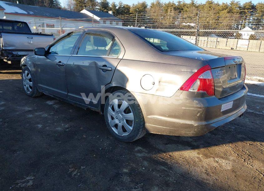 Photo 3 of 2011 Ford Fusion SE (VIN 3FAHP0HA6BR205360)