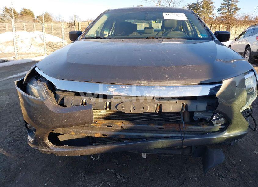 Photo 6 of 2011 Ford Fusion SE (VIN 3FAHP0HA6BR205360)