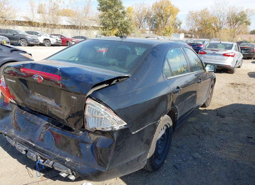 Photo 4 of 2011 Ford Fusion SE (VIN 3FAHP0HA6BR211479)