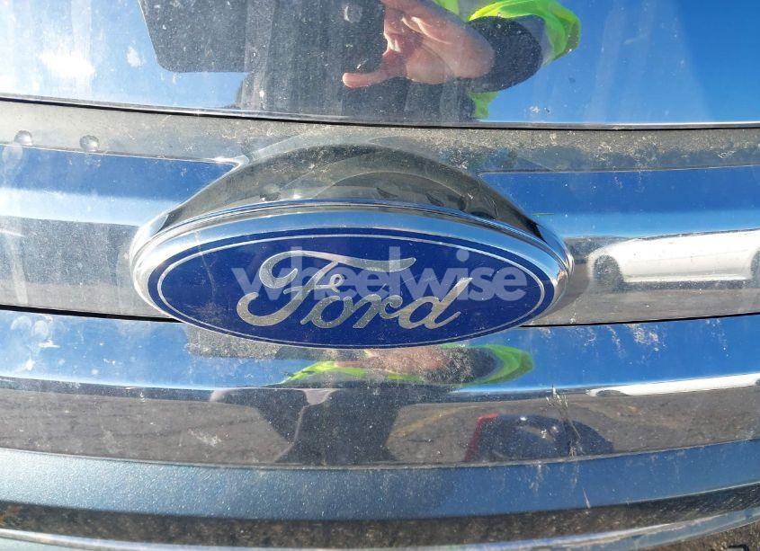 Photo 12 of 2011 Ford Fusion SE (VIN 3FAHP0HA6BR217444)