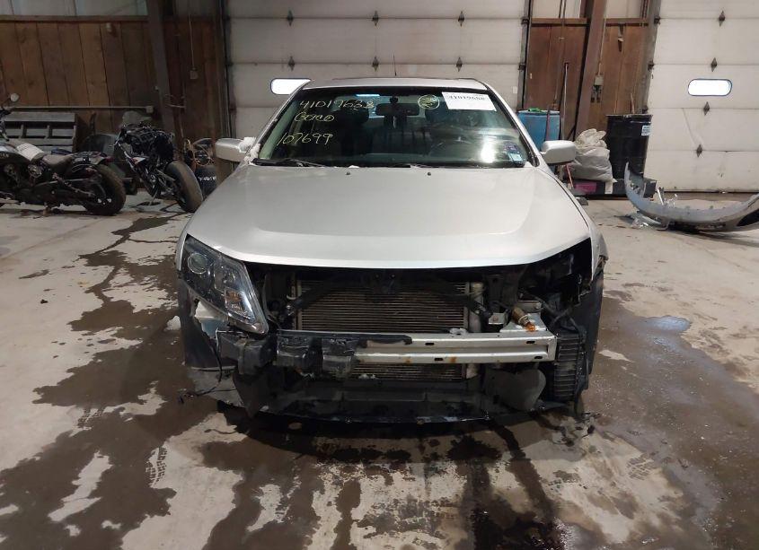 Photo 6 of 2011 Ford Fusion SE (VIN 3FAHP0HA6BR254672)