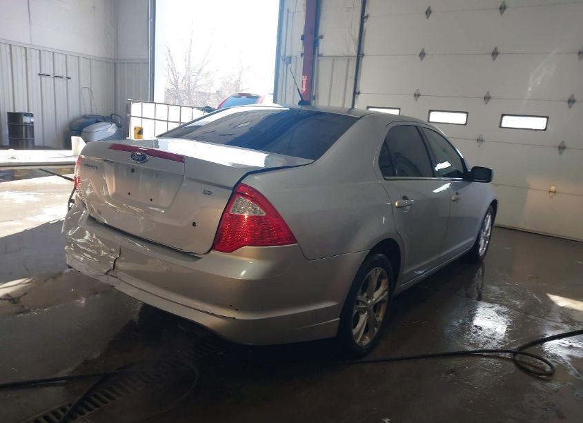 Photo 4 of 2011 Ford Fusion SE (VIN 3FAHP0HA6BR257622)