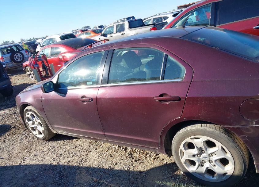 Photo 14 of 2011 Ford Fusion SE (VIN 3FAHP0HA6BR263176)