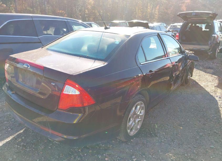 Photo 4 of 2011 Ford Fusion SE (VIN 3FAHP0HA6BR263176)