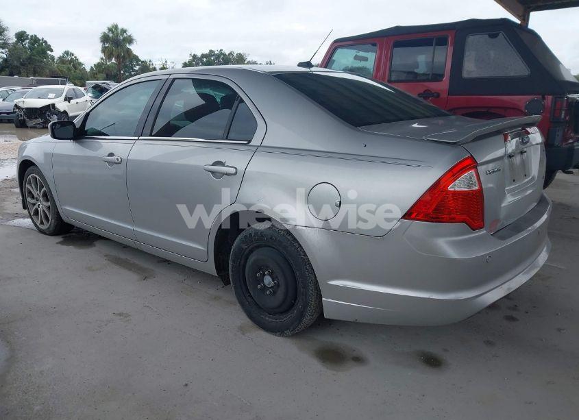 Photo 3 of 2011 Ford Fusion SE (VIN 3FAHP0HA6BR272086)