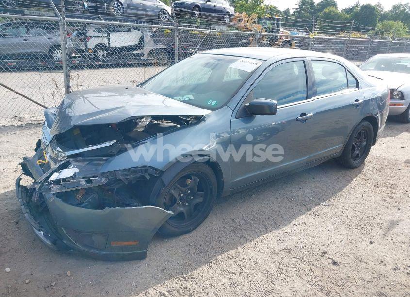 Photo 2 of 2011 Ford Fusion SE (VIN 3FAHP0HA6BR289955)