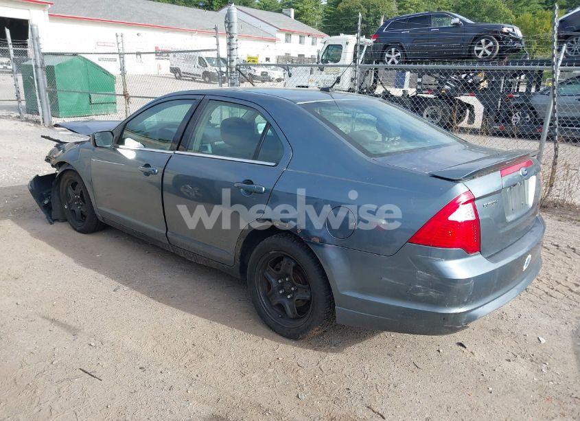 Photo 3 of 2011 Ford Fusion SE (VIN 3FAHP0HA6BR289955)