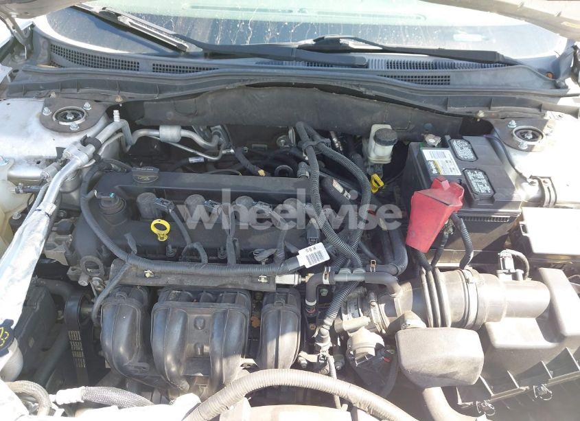 Photo 10 of 2011 Ford Fusion SE (VIN 3FAHP0HA6BR290118)