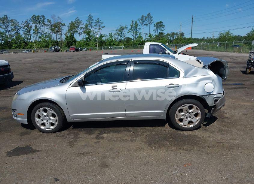 Photo 13 of 2011 Ford Fusion SE (VIN 3FAHP0HA6BR290118)