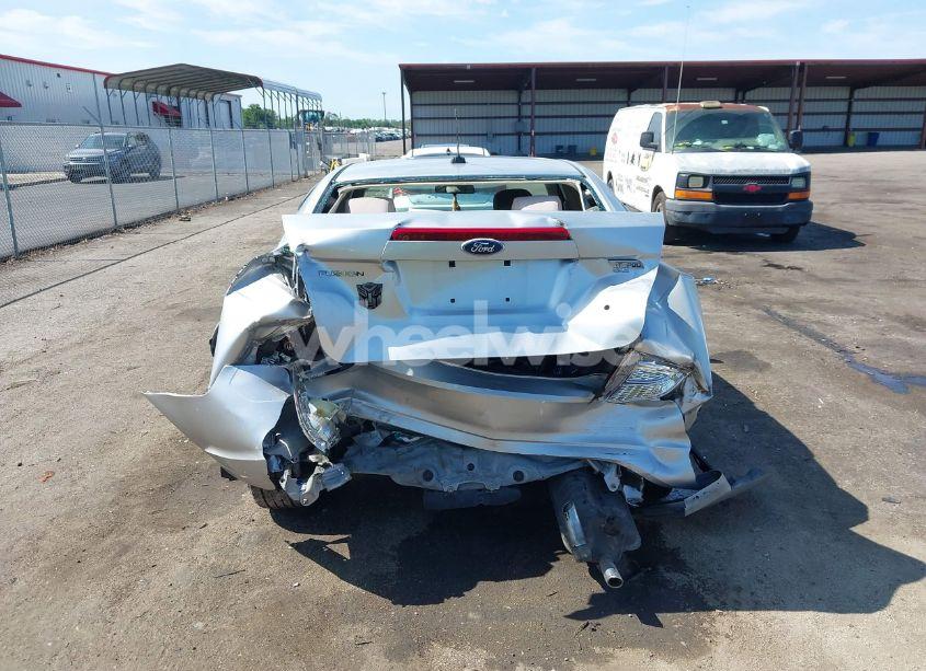 Photo 15 of 2011 Ford Fusion SE (VIN 3FAHP0HA6BR290118)