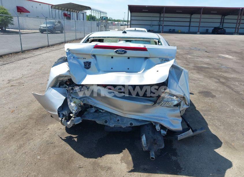 Photo 6 of 2011 Ford Fusion SE (VIN 3FAHP0HA6BR290118)