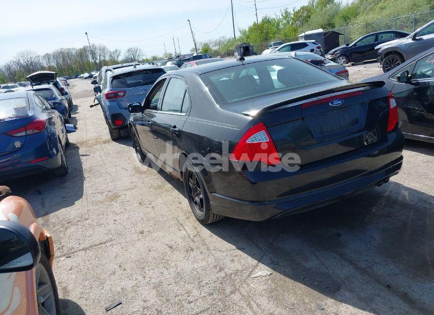 Photo 3 of 2011 Ford Fusion SE (VIN 3FAHP0HA6BR291530)