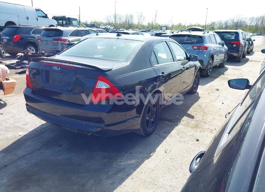 Photo 4 of 2011 Ford Fusion SE (VIN 3FAHP0HA6BR291530)