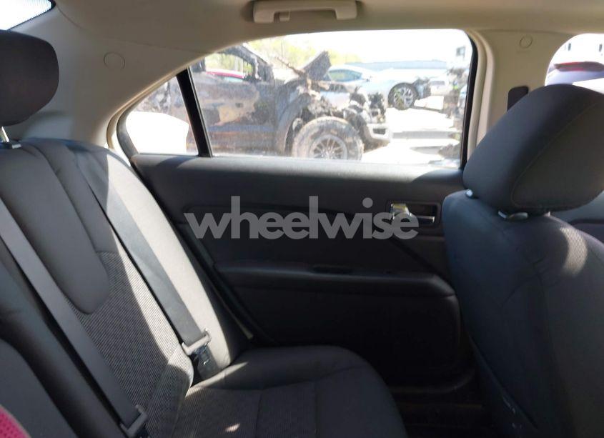 Photo 8 of 2011 Ford Fusion SE (VIN 3FAHP0HA6BR291530)