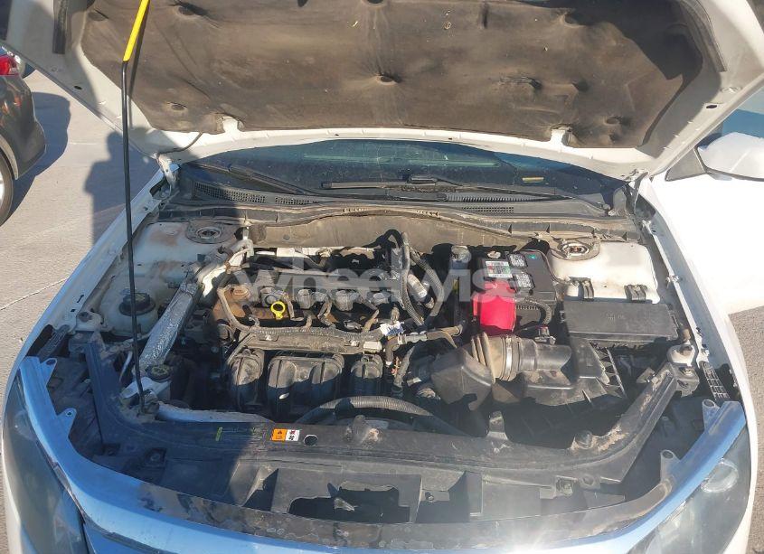 Photo 10 of 2011 Ford Fusion SE (VIN 3FAHP0HA6BR297893)