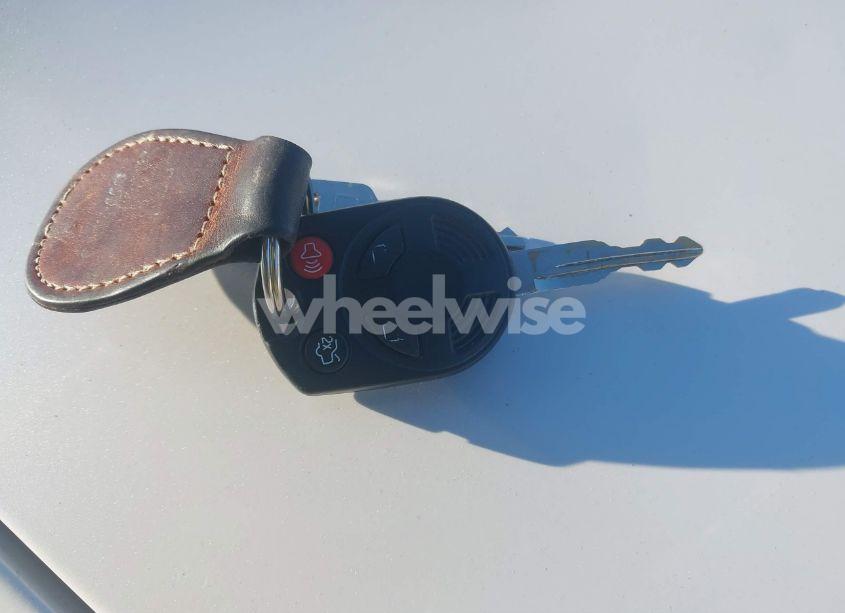 Photo 11 of 2011 Ford Fusion SE (VIN 3FAHP0HA6BR297893)