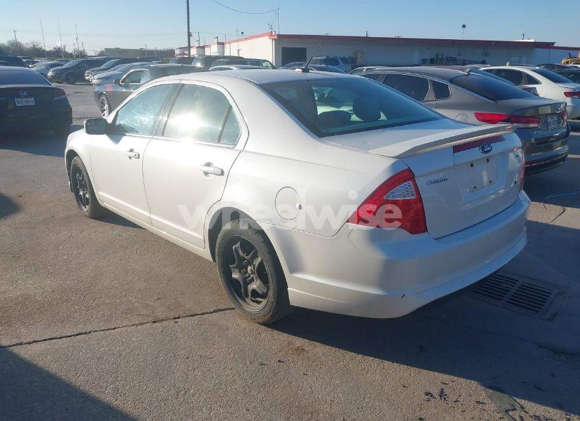 Photo 3 of 2011 Ford Fusion SE (VIN 3FAHP0HA6BR297893)