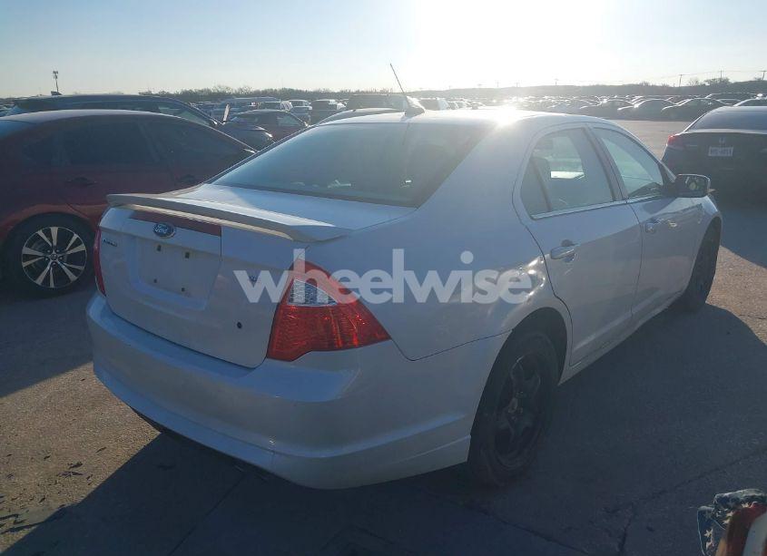 Photo 4 of 2011 Ford Fusion SE (VIN 3FAHP0HA6BR297893)