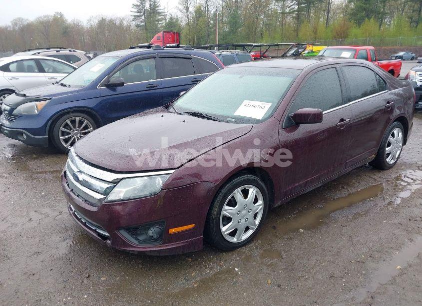Photo 2 of 2011 Ford Fusion SE (VIN 3FAHP0HA6BR320878)
