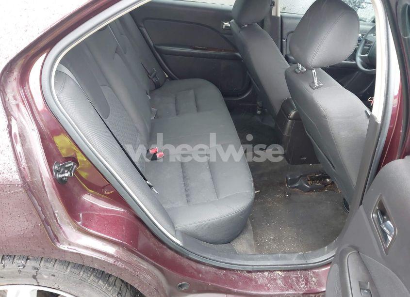 Photo 8 of 2011 Ford Fusion SE (VIN 3FAHP0HA6BR320878)