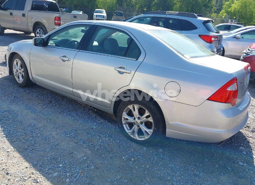 Photo 3 of 2012 Ford Fusion SE (VIN 3FAHP0HA6CR125980)