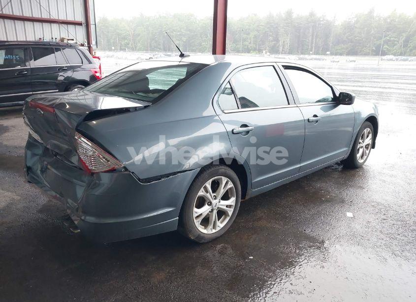 Photo 4 of 2012 Ford Fusion SE (VIN 3FAHP0HA6CR147798)