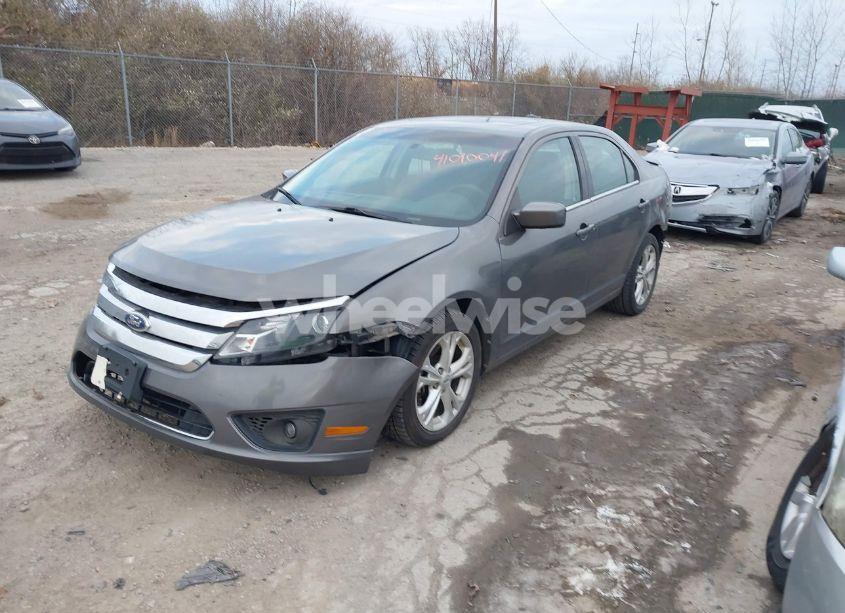 Photo 2 of 2012 Ford Fusion SE (VIN 3FAHP0HA6CR156159)