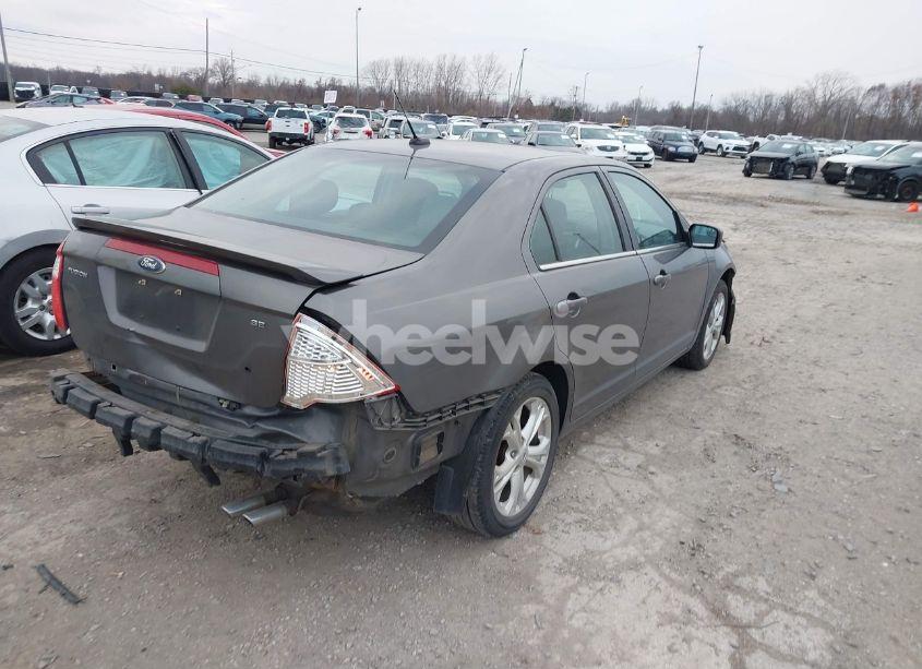 Photo 4 of 2012 Ford Fusion SE (VIN 3FAHP0HA6CR156159)