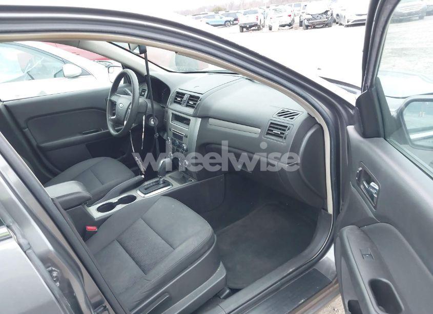 Photo 5 of 2012 Ford Fusion SE (VIN 3FAHP0HA6CR156159)