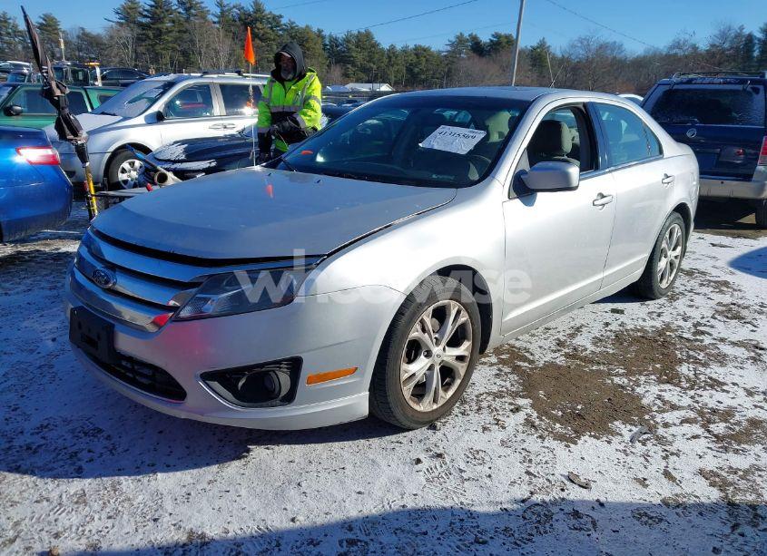 Photo 2 of 2012 Ford Fusion (VIN 3FAHP0HA6CR178968)
