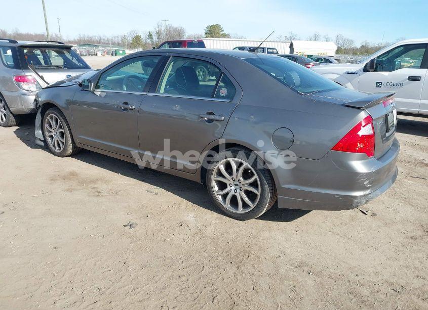 Photo 3 of 2012 Ford Fusion SE (VIN 3FAHP0HA6CR179974)