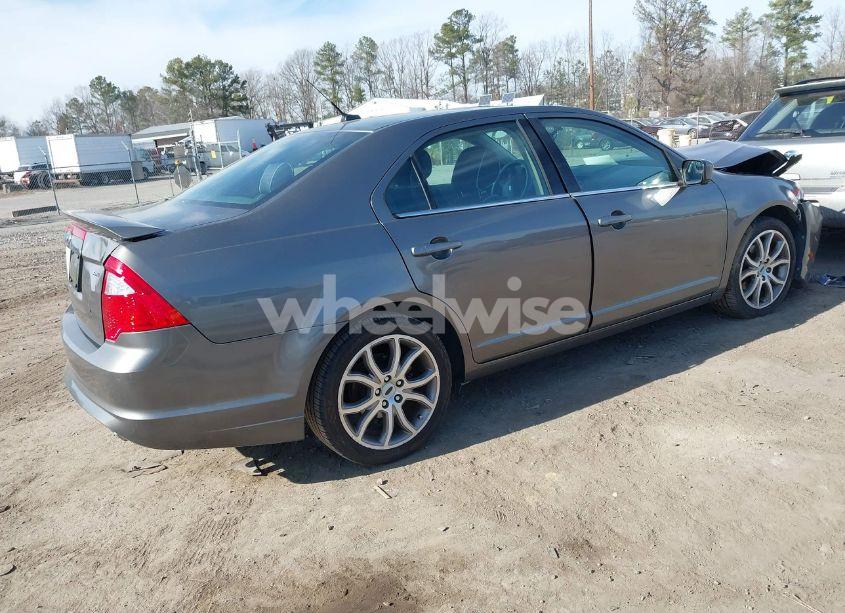 Photo 4 of 2012 Ford Fusion SE (VIN 3FAHP0HA6CR179974)