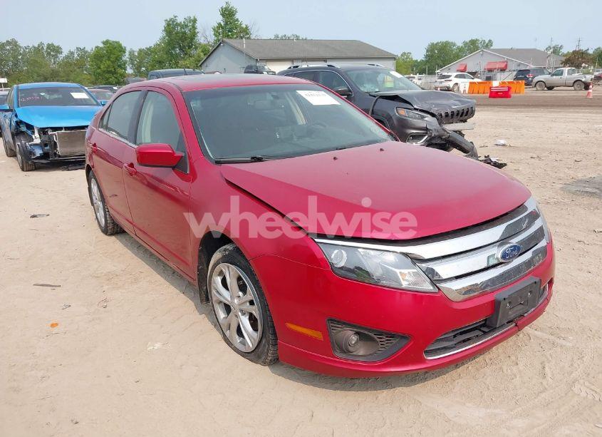 2012 Ford Fusion SE (VIN 3FAHP0HA6CR180400) main photo