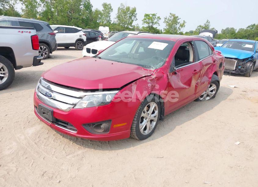 Photo 2 of 2012 Ford Fusion SE (VIN 3FAHP0HA6CR180400)
