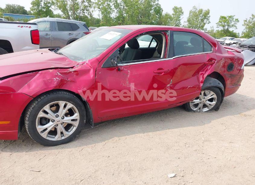 Photo 6 of 2012 Ford Fusion SE (VIN 3FAHP0HA6CR180400)