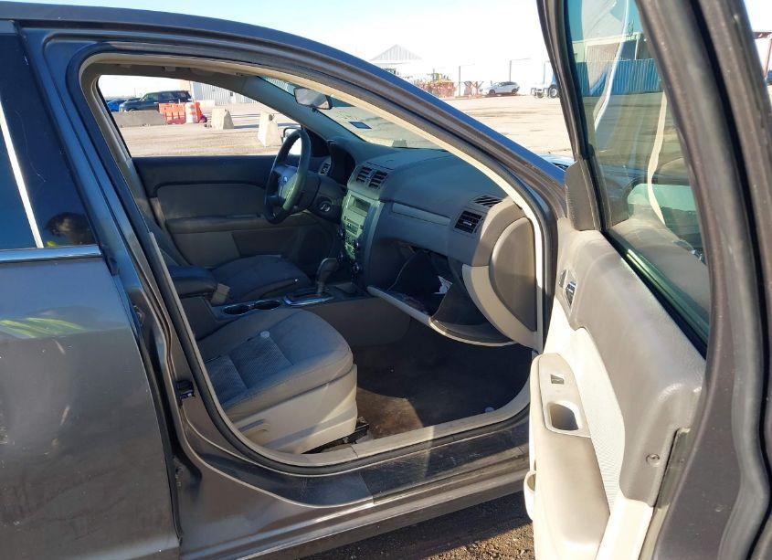 Photo 5 of 2012 Ford Fusion SE (VIN 3FAHP0HA6CR195186)