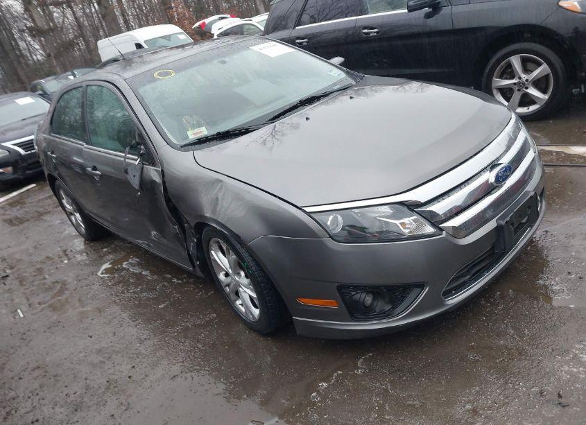 2012 Ford Fusion SE (VIN 3FAHP0HA6CR201360) main photo
