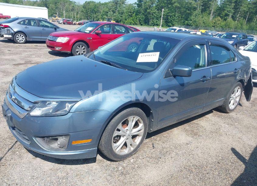 Photo 2 of 2012 Ford Fusion SE (VIN 3FAHP0HA6CR221124)