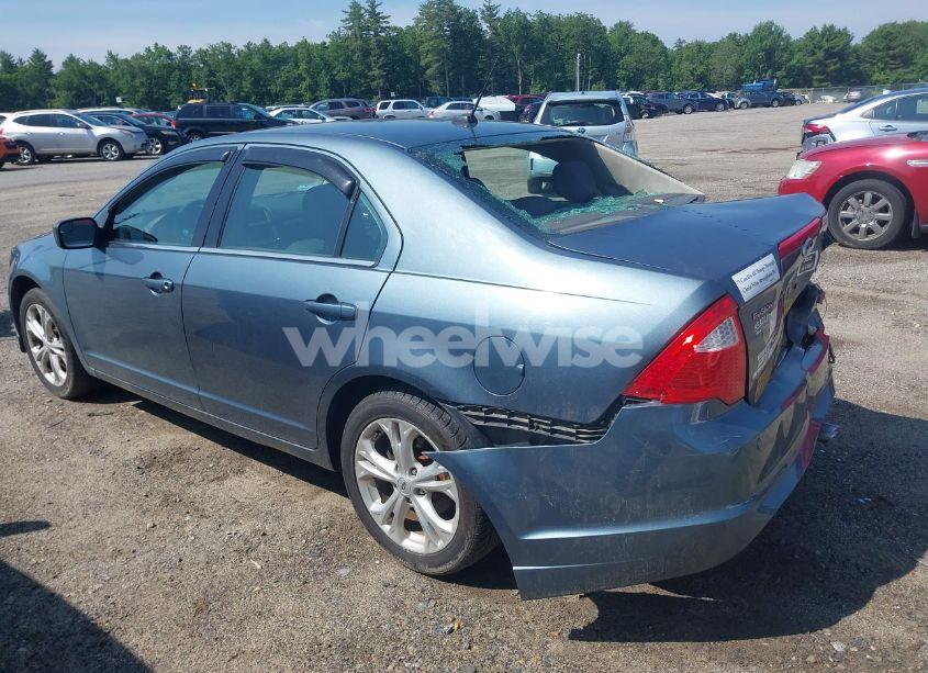 Photo 3 of 2012 Ford Fusion SE (VIN 3FAHP0HA6CR221124)