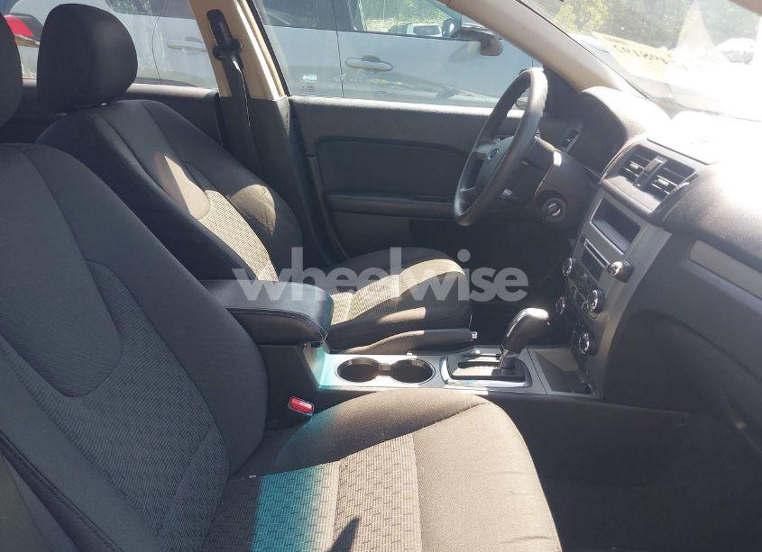 Photo 5 of 2012 Ford Fusion SE (VIN 3FAHP0HA6CR221124)