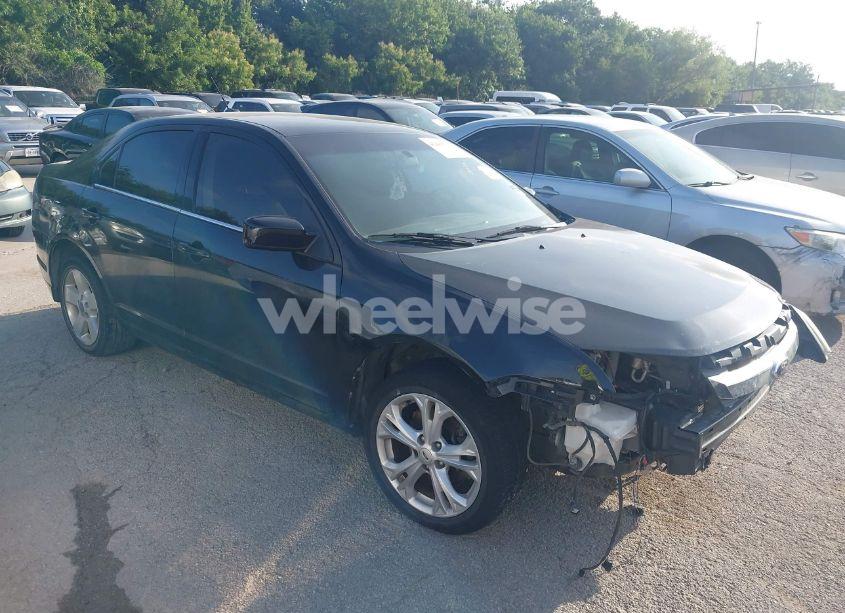 2012 Ford Fusion SE (VIN 3FAHP0HA6CR254513) main photo