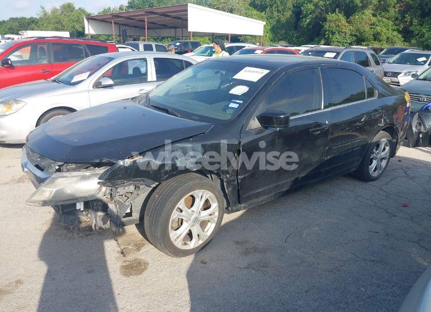 Photo 2 of 2012 Ford Fusion SE (VIN 3FAHP0HA6CR254513)