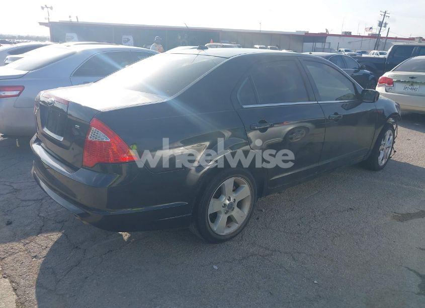 Photo 4 of 2012 Ford Fusion SE (VIN 3FAHP0HA6CR254513)