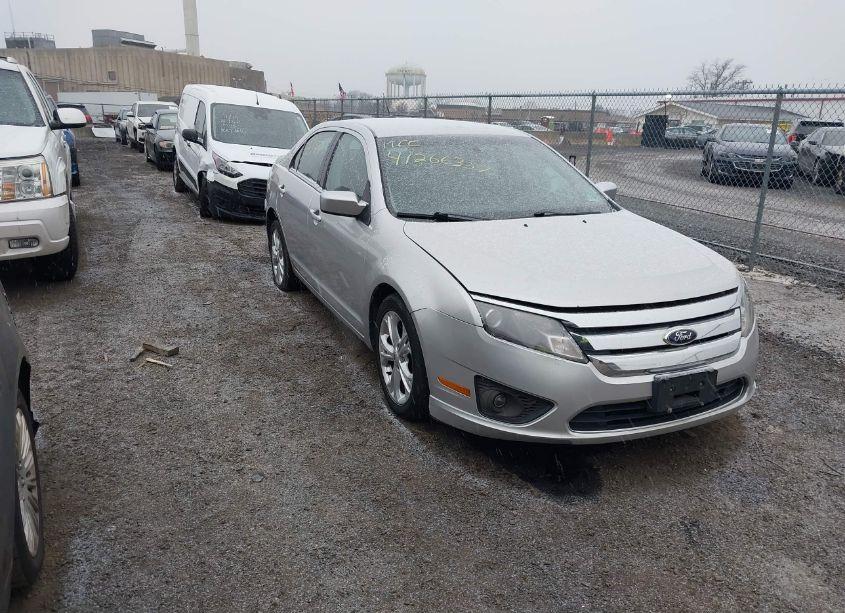 2012 Ford Fusion SE (VIN 3FAHP0HA6CR308571) main photo