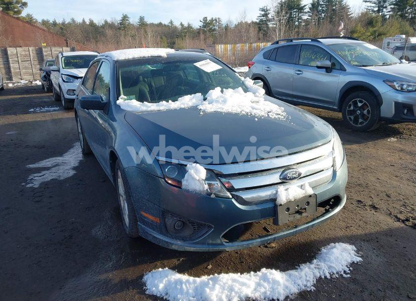 2012 Ford Fusion SE (VIN 3FAHP0HA6CR317562) main photo