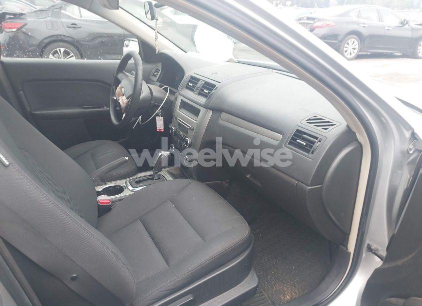 Photo 5 of 2012 Ford Fusion SE (VIN 3FAHP0HA6CR341828)